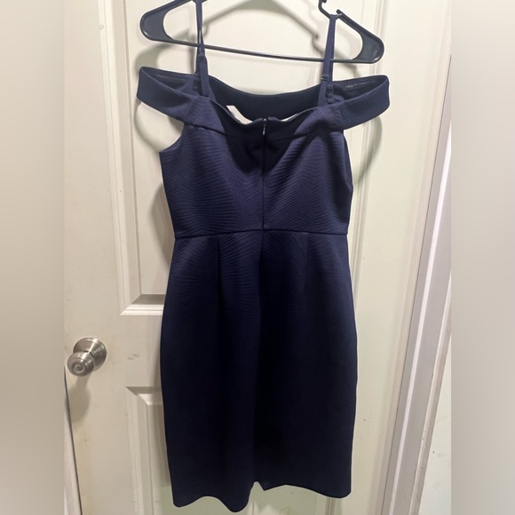 GUESS off the shoulder navy blue dress - Picture 7 of 7